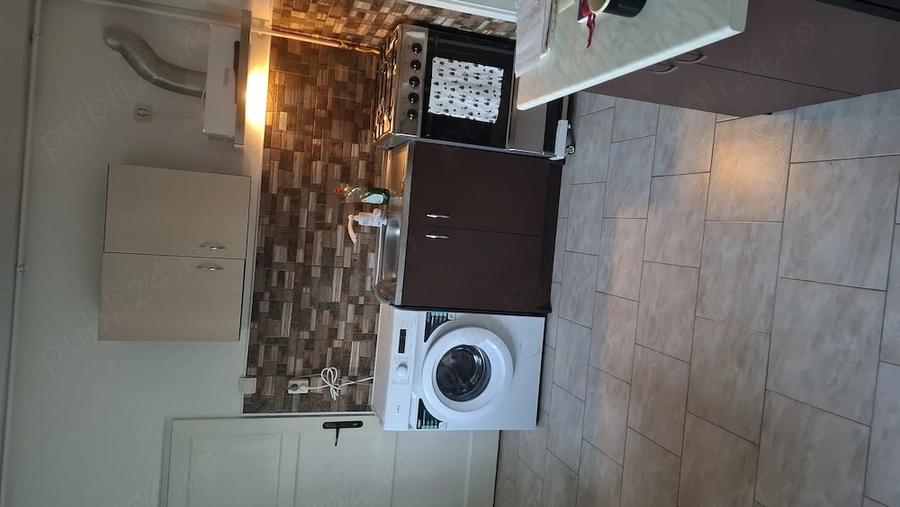 Casă cu 2 camere cu Teren 1028 Mp în Răcăștia
