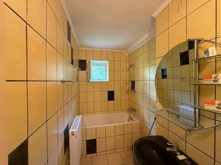Apartament cu 3 camere decomandat în Gojdu
