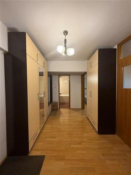Apartament cu 2 camere decomandat, mobilat în Brâncoveanu
