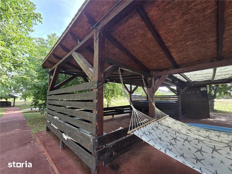 Casă cu Teren 2766 Mp în Sânmartin