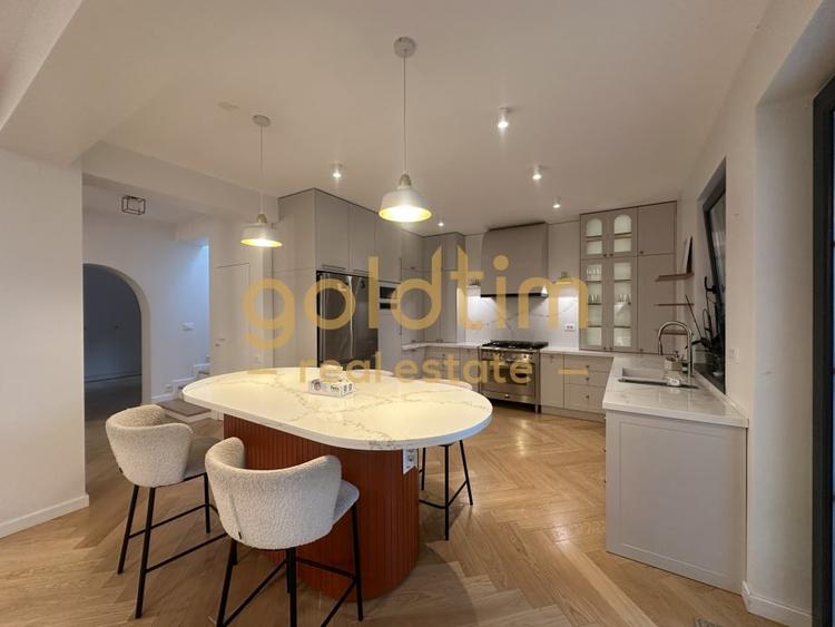 Duplex cu 4 camere cu Canalizare în Iancu Nicolae