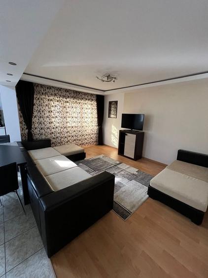 Apartament cu 3 camere decomandat în Ștefan cel Mare