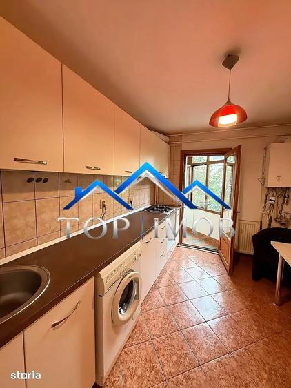 Apartament cu 3 camere decomandat în Banca Națională