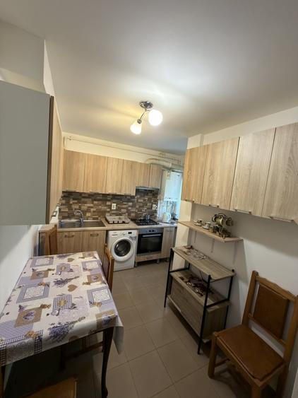 Apartament cu 2 camere semidecomandat în Măgurele