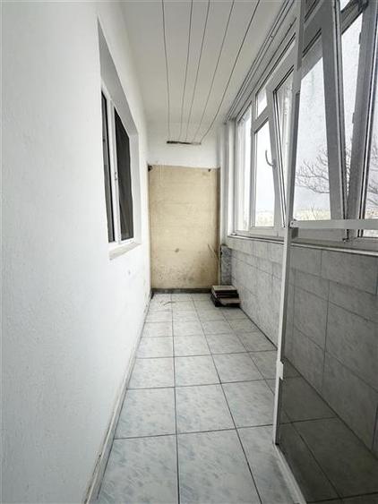 Apartament cu 4 camere decomandat în Km 4-5