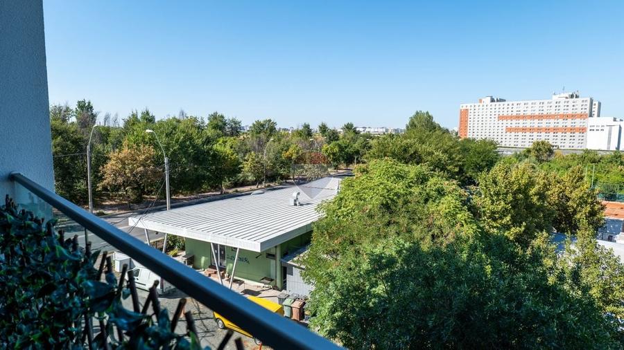 Apartament cu 2 camere semidecomandat, mobilat în Vitan-Bârzești