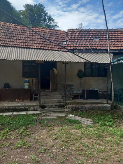 Casă cu 4 camere în Tălagiu