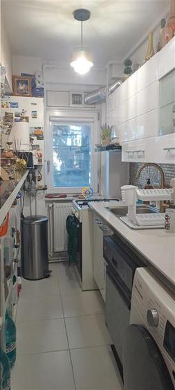 Apartament cu 2 camere nedecomandat, mobilat în Central