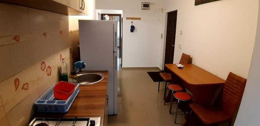 Apartament cu 4 camere decomandat în Griviței