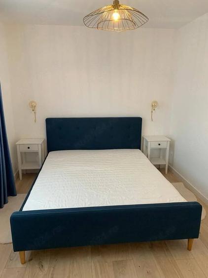 Apartament cu 3 camere decomandat în Florești