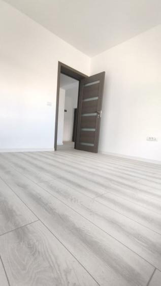 Apartament cu 3 camere decomandat în Păcurari