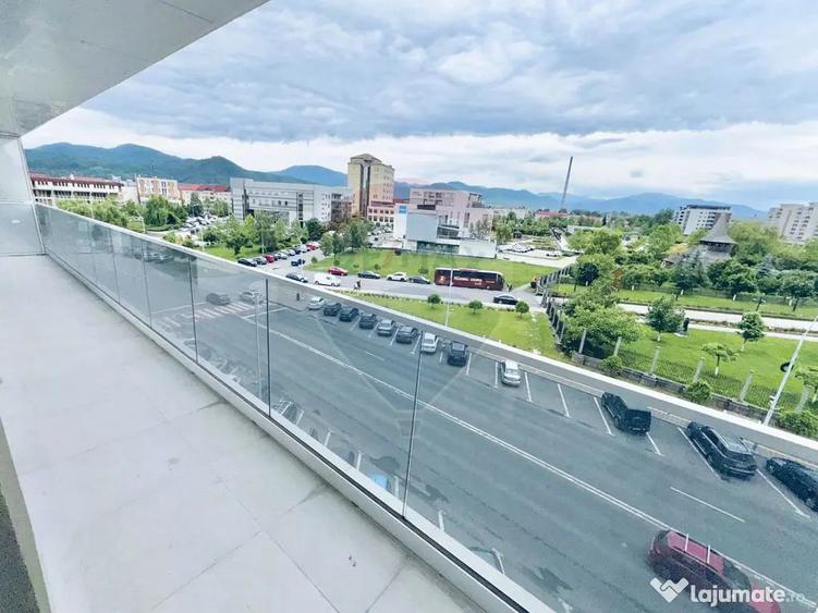 Apartament cu 3 camere decomandat în Ultracentral