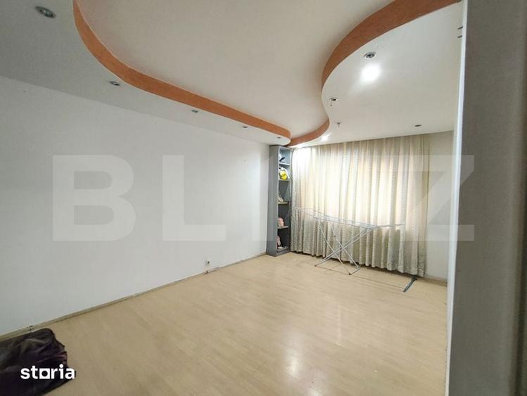 Apartament cu 3 camere în Decebal