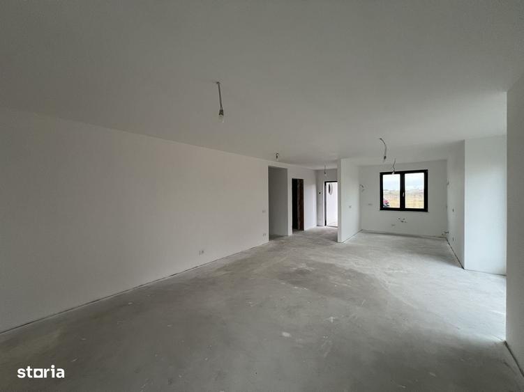 Casă cu 4 camere cu Teren 485 Mp în Vetiș