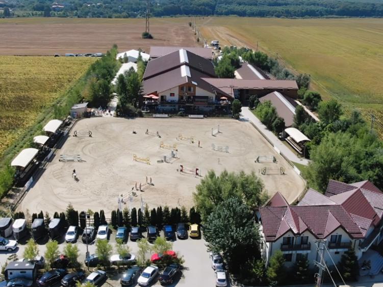 Teren extravilan de 15000 mp, în Periș