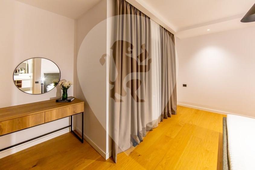 Apartament cu 3 camere decomandat, mobilat în Centrul Istoric