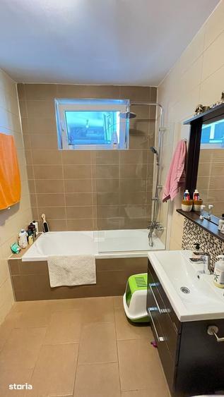 Apartament cu 3 camere în Florești