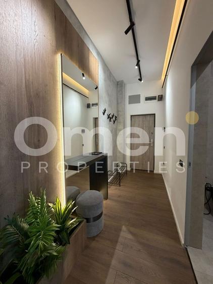 Apartament cu 3 camere semidecomandat, mobilat în Central