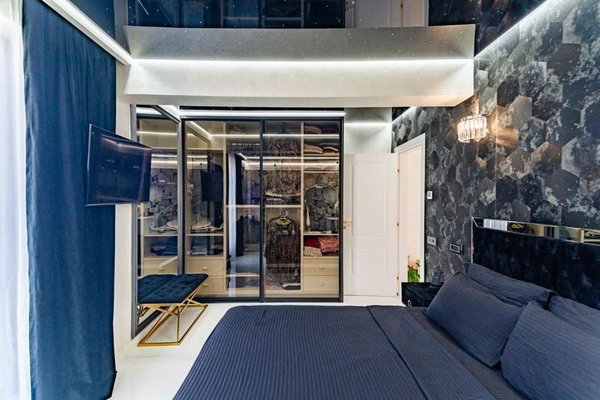 Penthouse cu 4 camere semidecomandat, mobilat în Est