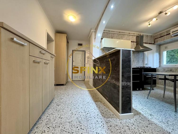 Apartament cu 3 camere decomandat, mobilat în Nerva Traian