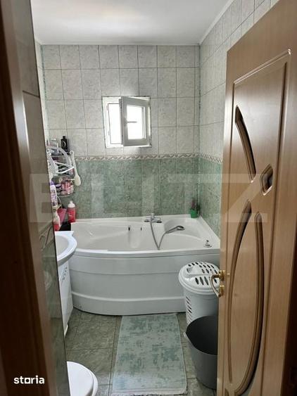 Apartament cu 3 camere decomandat în Ciurea