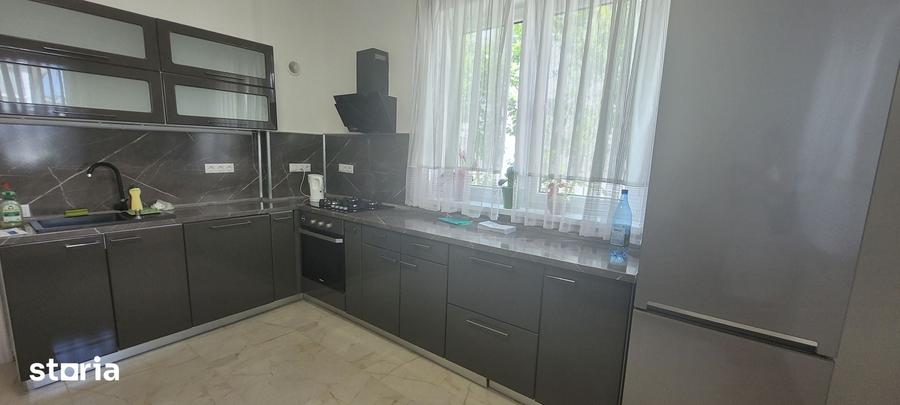 Casă cu 4 camere cu Teren 250 Mp în Valea Aurie