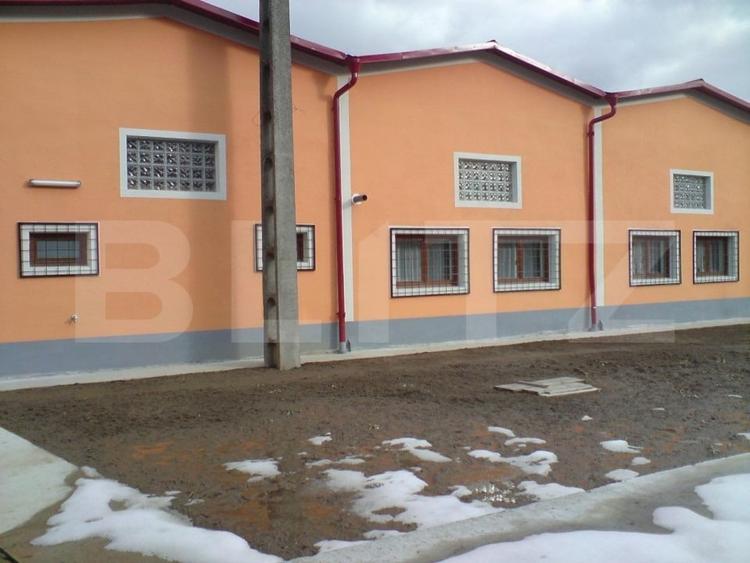 Spațiu comercial, de 700 mp, în Est