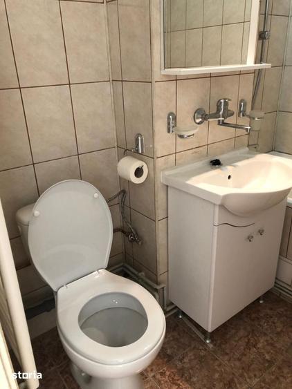 Apartament cu 3 camere decomandat în 9 Mai