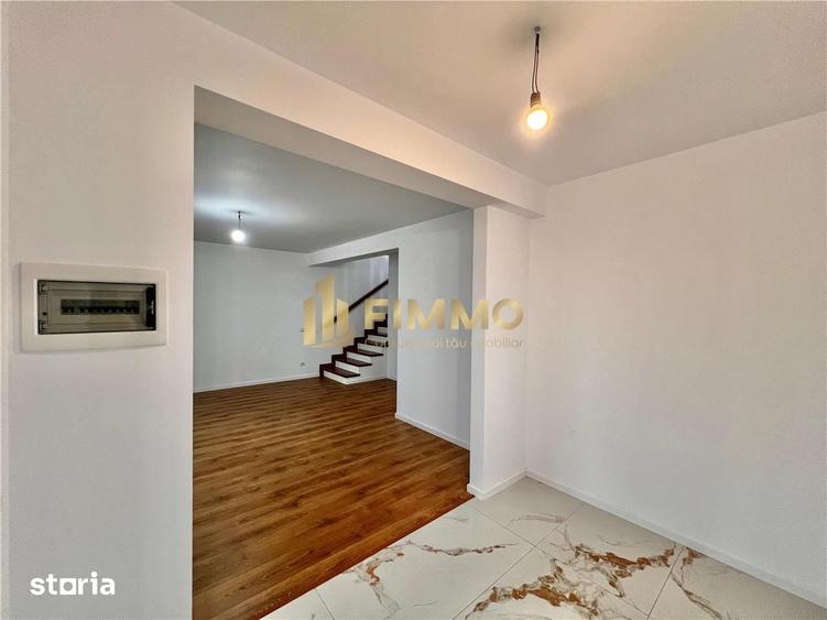 Casă cu 4 camere cu Teren 250 Mp în Ipotești
