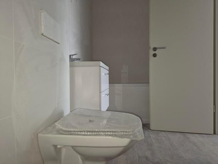 Apartament cu 2 camere decomandat în Lipovei
