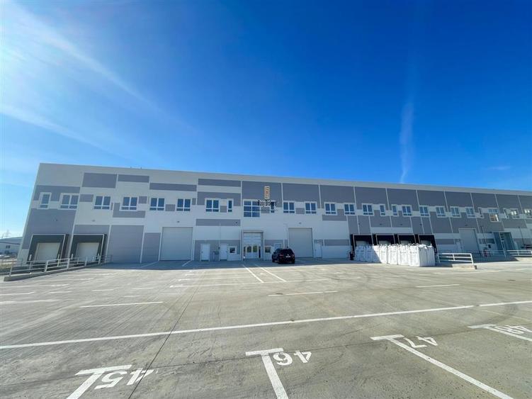 Spațiu industrial, de 3,900 mp, în Luna de Sus