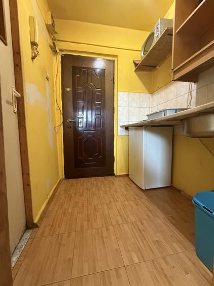 Garsonieră decomandată, mobilată în Steaua