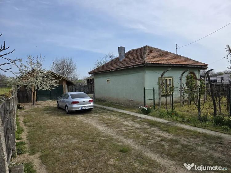 Casă cu 3 camere în Central