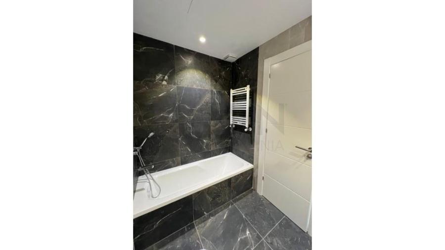 Apartament cu 4 camere semidecomandat, mobilat în Pipera