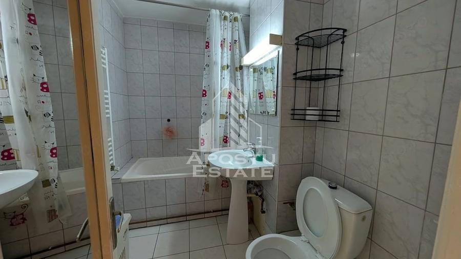 Apartament cu 2 camere decomandat în Mircea cel Bătrân