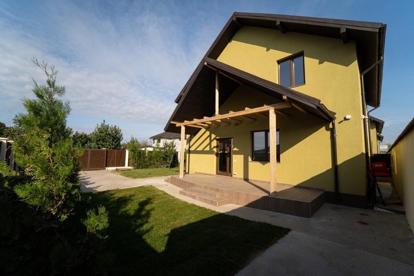 Casă individuală cu 4 camere cu Teren 400 Mp în Vânători