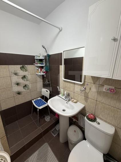 Apartament cu 2 camere semidecomandat în Micro 19