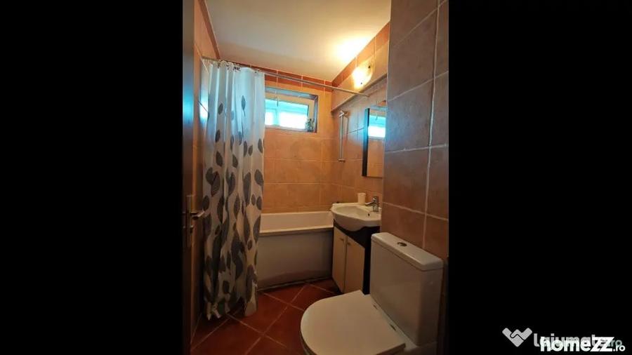 Apartament cu 3 camere semidecomandat în Timișoara