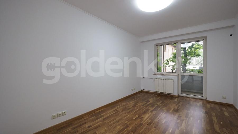 Apartament cu 7 camere decomandat în Aviatorilor