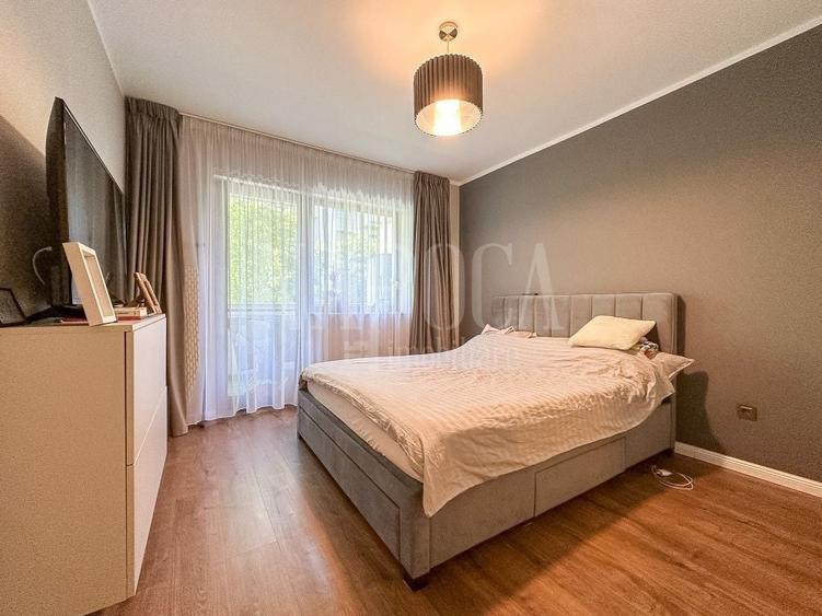 Apartament cu 3 camere semidecomandat în Europa