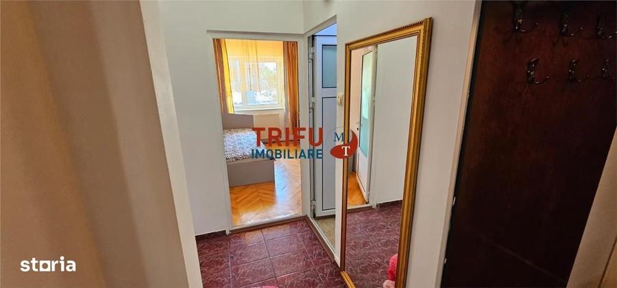 Apartament cu 3 camere decomandat în Tolstoi