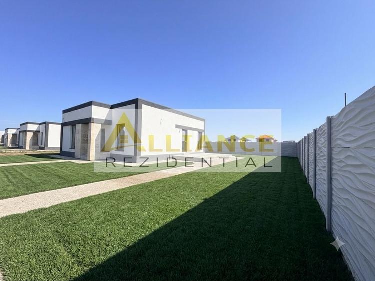 Casă individuală cu 4 camere cu Canalizare în Berceni