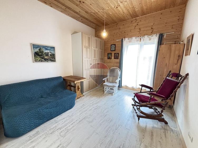 Casă individuală cu 5 camere cu Teren 1000 Mp în Ciofliceni
