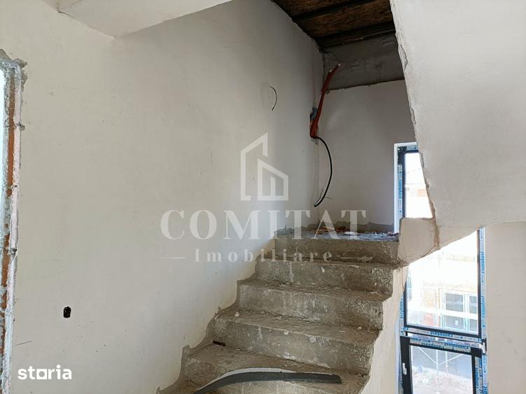 Casă cu 4 camere cu Teren 300 Mp în Luna