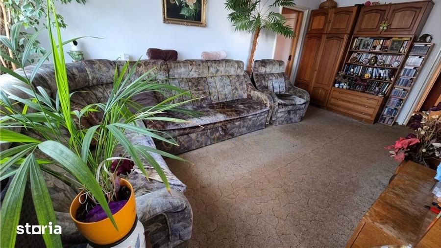 Apartament cu 4 camere semidecomandat, mobilat în Militari