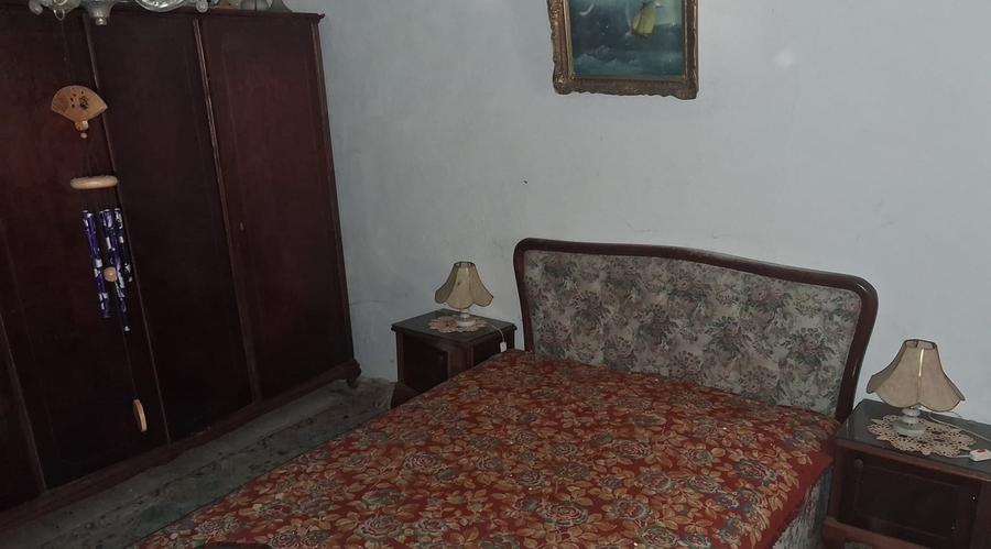 Casă cu 3 camere cu Teren 2200 Mp în Central
