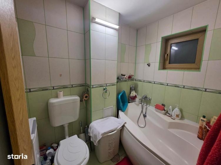 Apartament cu 3 camere decomandat în Brotăcei