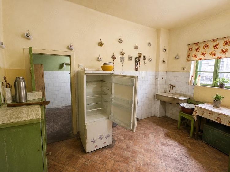 Casă cu 3 camere cu Teren 755 Mp în Sălard