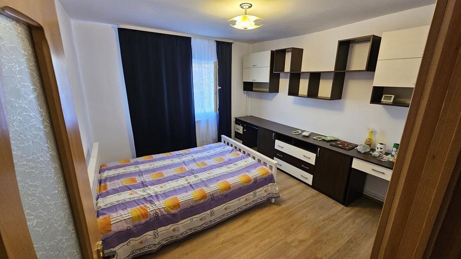 Apartament cu 2 camere decomandat în Valea Adâncă