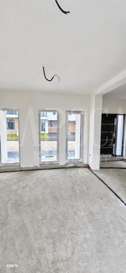 Casă cu 4 camere cu Teren 120 Mp în Florești